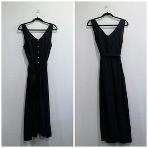 Elegant Black Sleeveless Dress